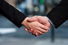 Strategies for Negotiating Terms with New Customers